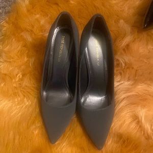 5’in Grey sexy pointy toe pumps